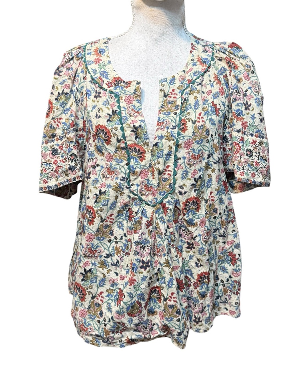POMANDER PLACE Cream Chintz Finley Flutter Sleeve Top